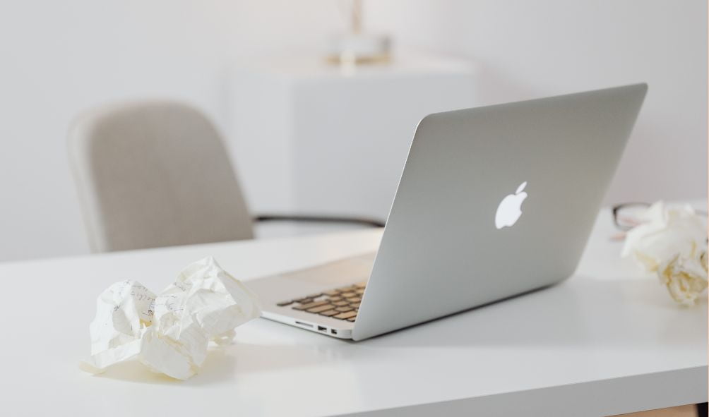 Notebook da Apple com tela quebrada: O que fazer?