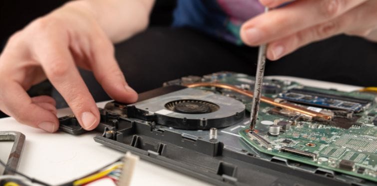 Manutenção de Computadores Empresariais: Quando Fazer e Como Escolher o Fornecedor